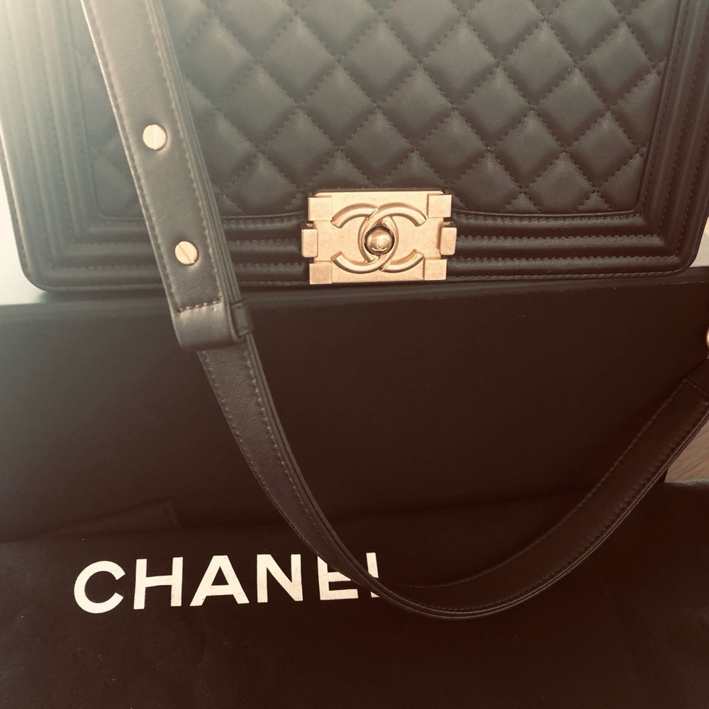 GIFTABLE CHANEL Quilted Leather Medium Boy Flap Bag with Gold Hardware - Picture 11 of 11
